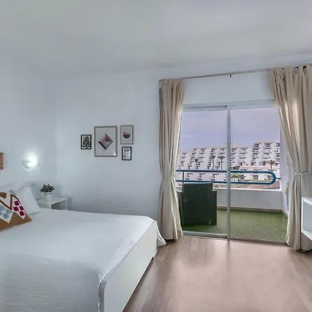 Paraiso Del Sur Studio-apartment 아데제